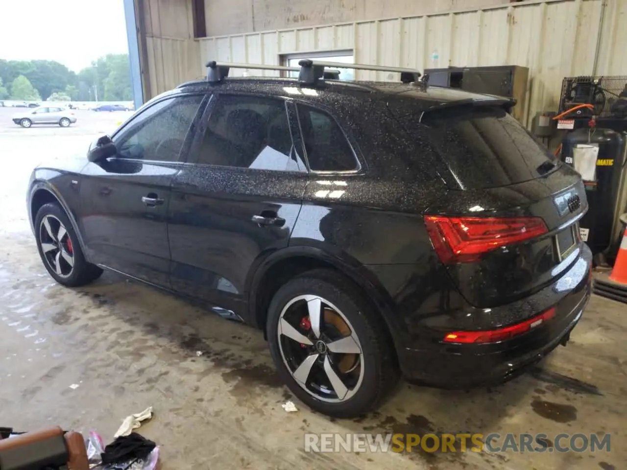 2 Photograph of a damaged car WA1EAAFYXR2071191 AUDI Q5 2024