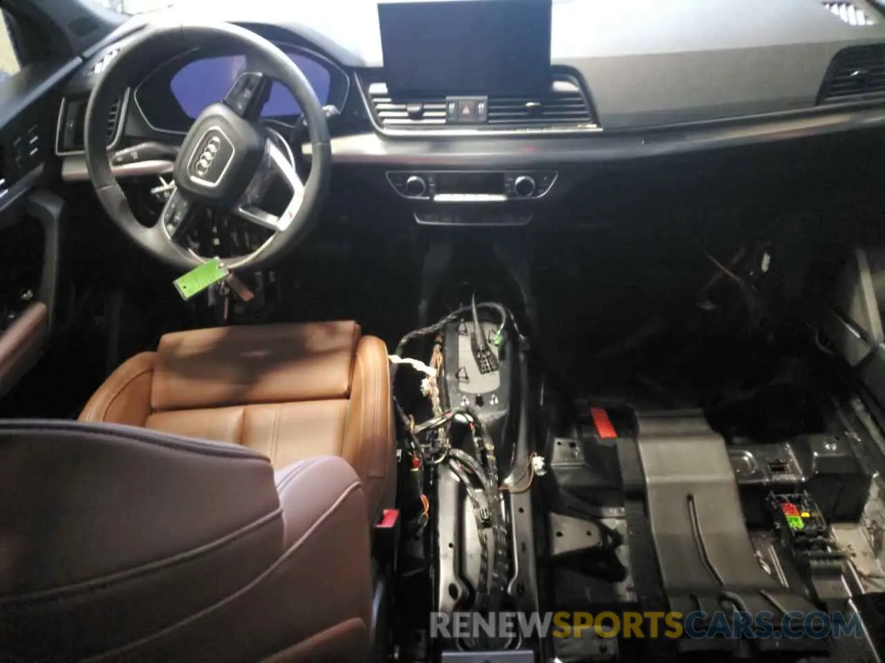 8 Photograph of a damaged car WA1EAAFYXR2071191 AUDI Q5 2024