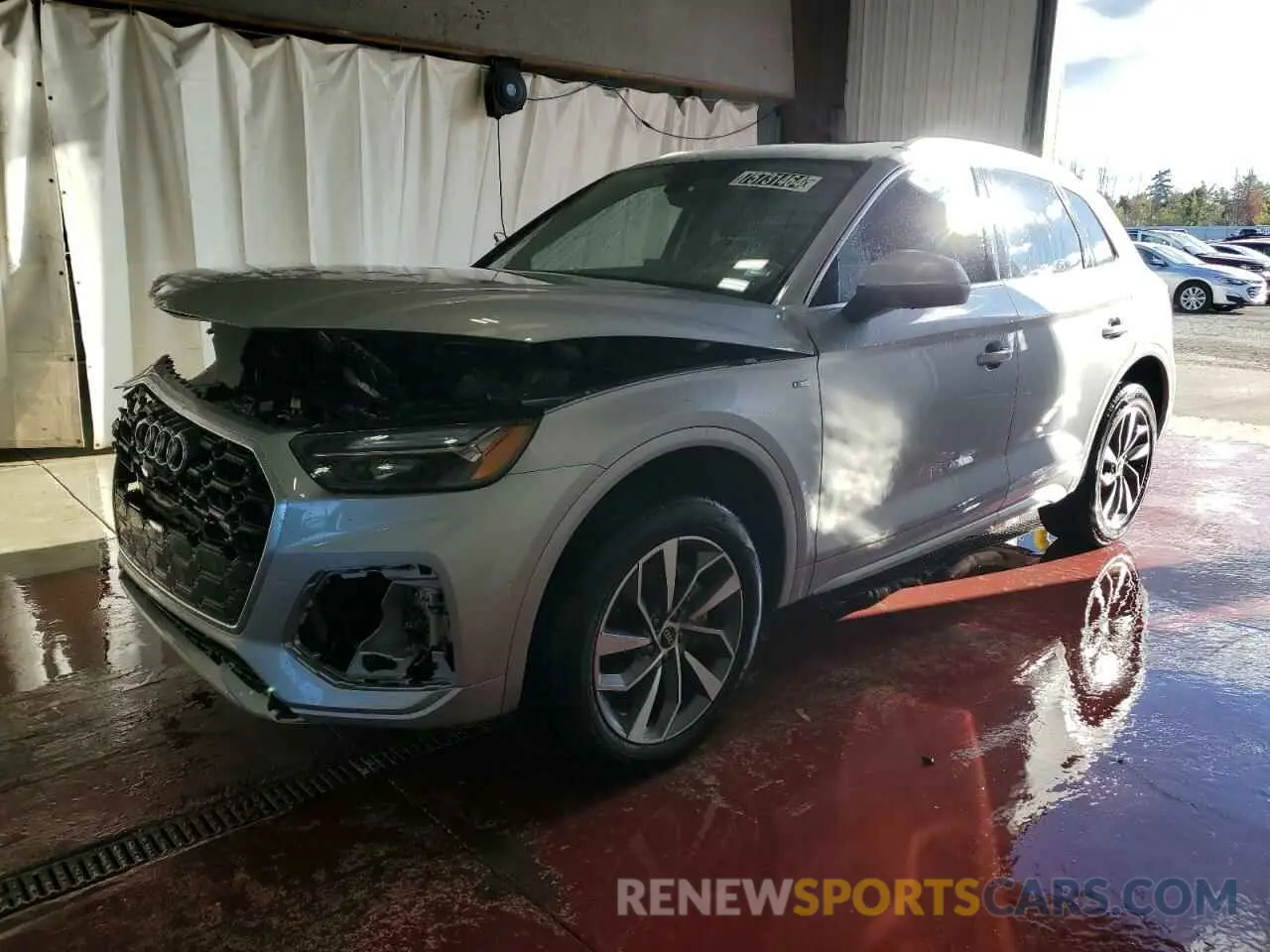 1 Photograph of a damaged car WA1EAAFYXR2078805 AUDI Q5 2024