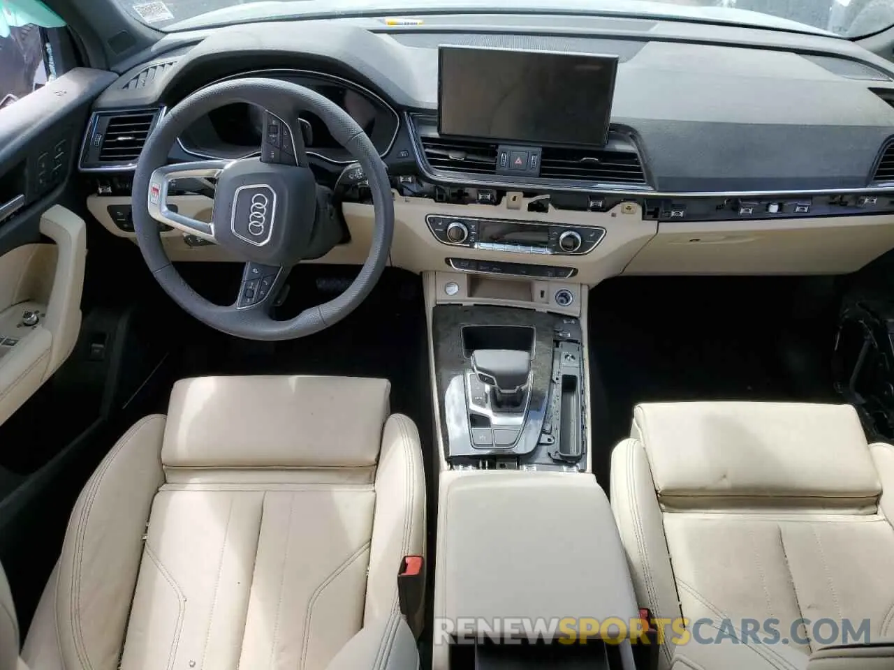 8 Photograph of a damaged car WA1EAAFYXR2081025 AUDI Q5 2024