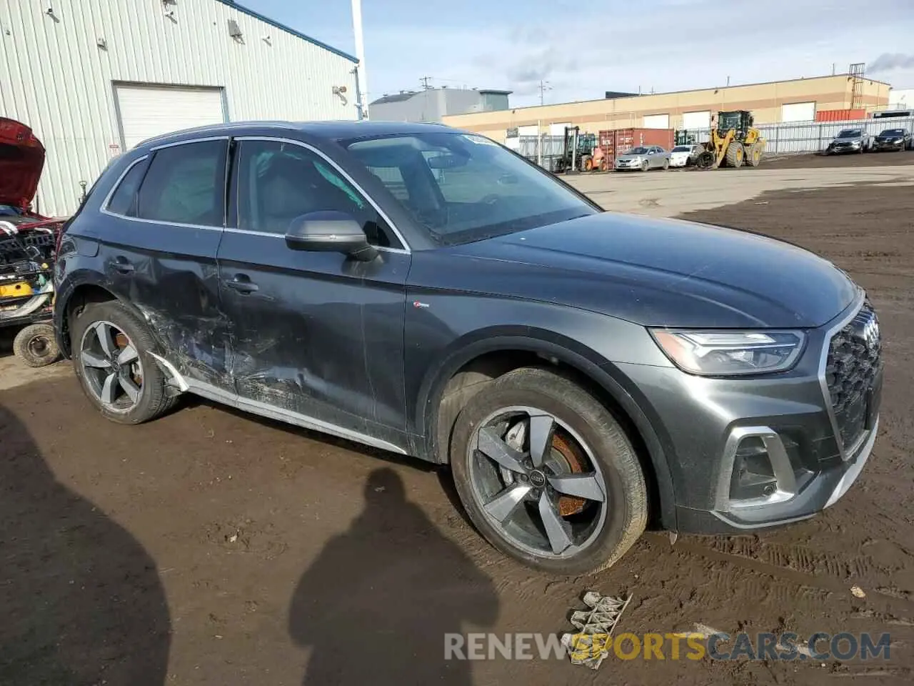 4 Photograph of a damaged car WA1EAAFYXR2119496 AUDI Q5 2024