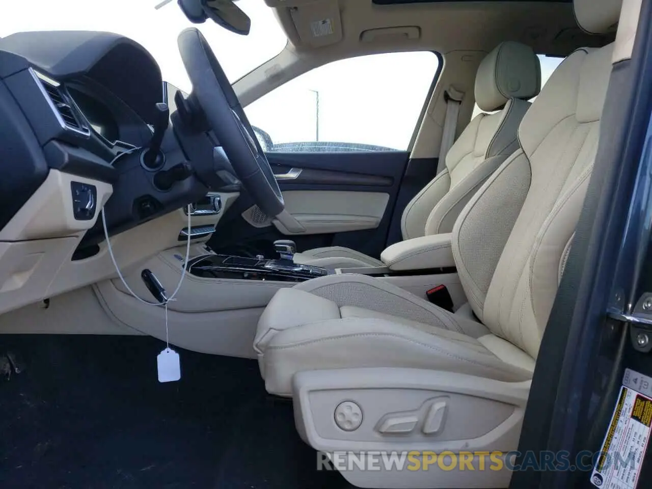 7 Photograph of a damaged car WA1EAAFYXR2138646 AUDI Q5 2024