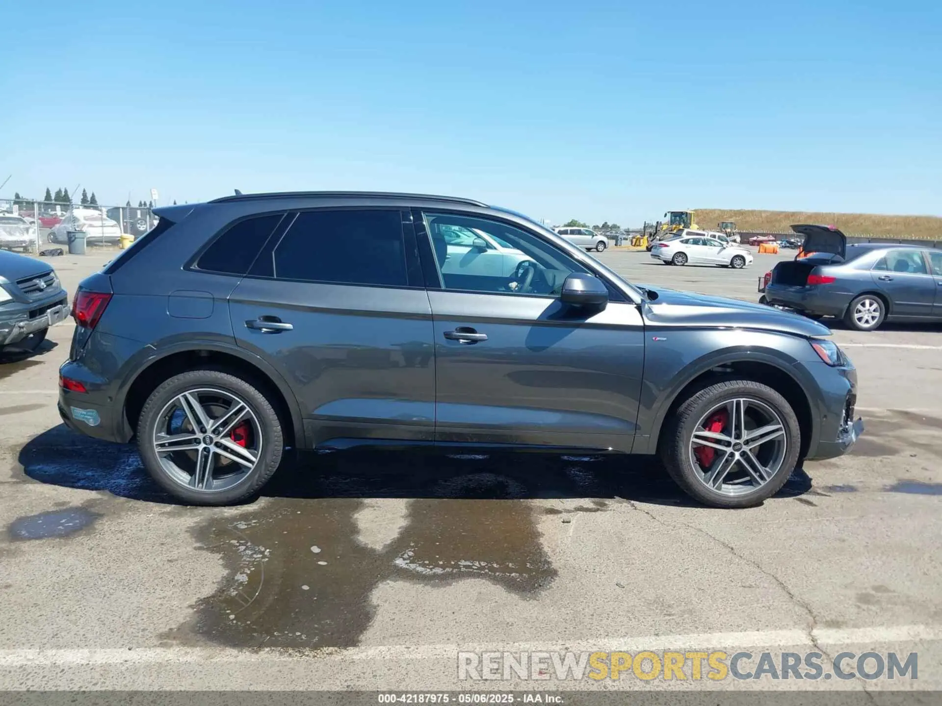 13 Photograph of a damaged car WA1F2AFY1R2100112 AUDI Q5 2024