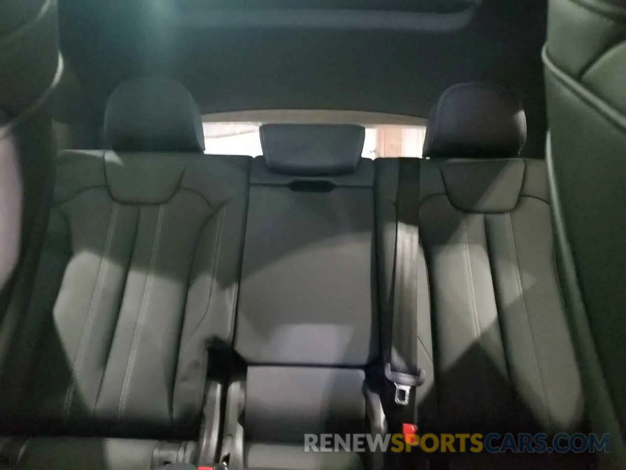 10 Photograph of a damaged car WA1FAAFY4R2020984 AUDI Q5 2024