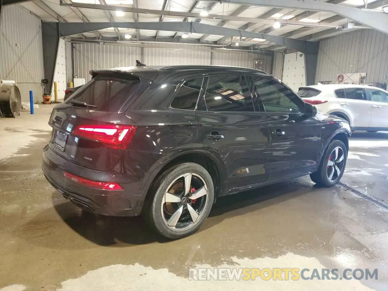 3 Photograph of a damaged car WA1FAAFY4R2020984 AUDI Q5 2024
