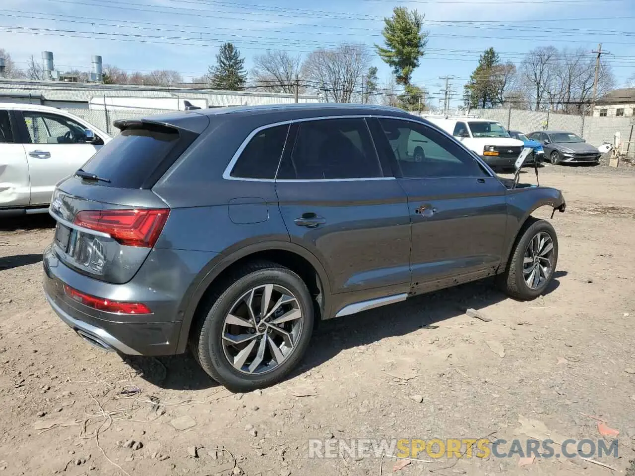 3 Photograph of a damaged car WA1FAAFY7R2014421 AUDI Q5 2024