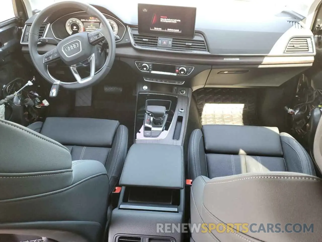 8 Photograph of a damaged car WA1FAAFY7R2014421 AUDI Q5 2024
