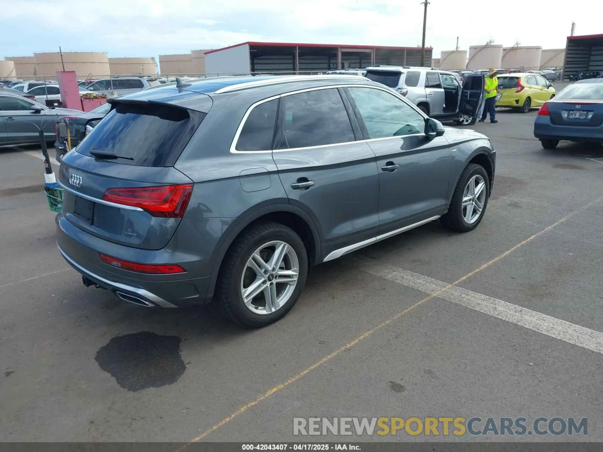 4 Photograph of a damaged car WA1G2AFY0R2063378 AUDI Q5 2024