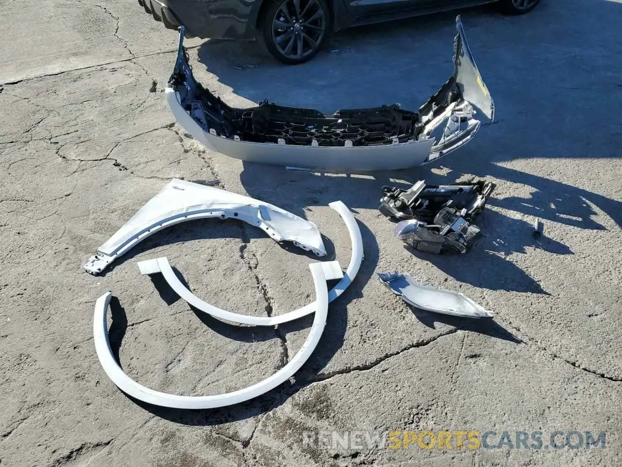 15 Photograph of a damaged car WA1G2AFY1R2069111 AUDI Q5 2024