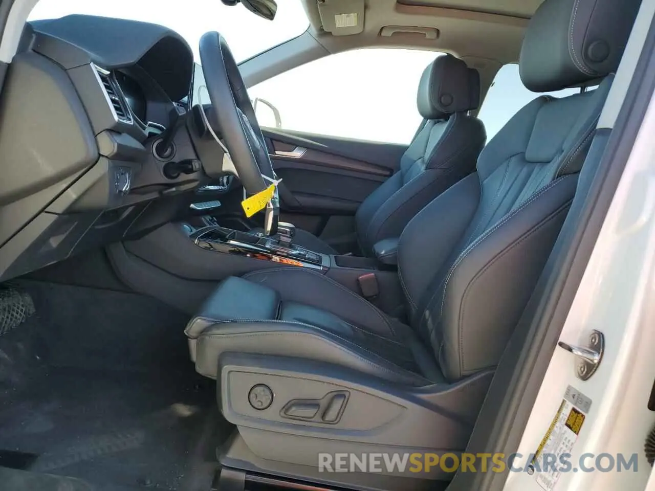 7 Photograph of a damaged car WA1G2AFY1R2069111 AUDI Q5 2024