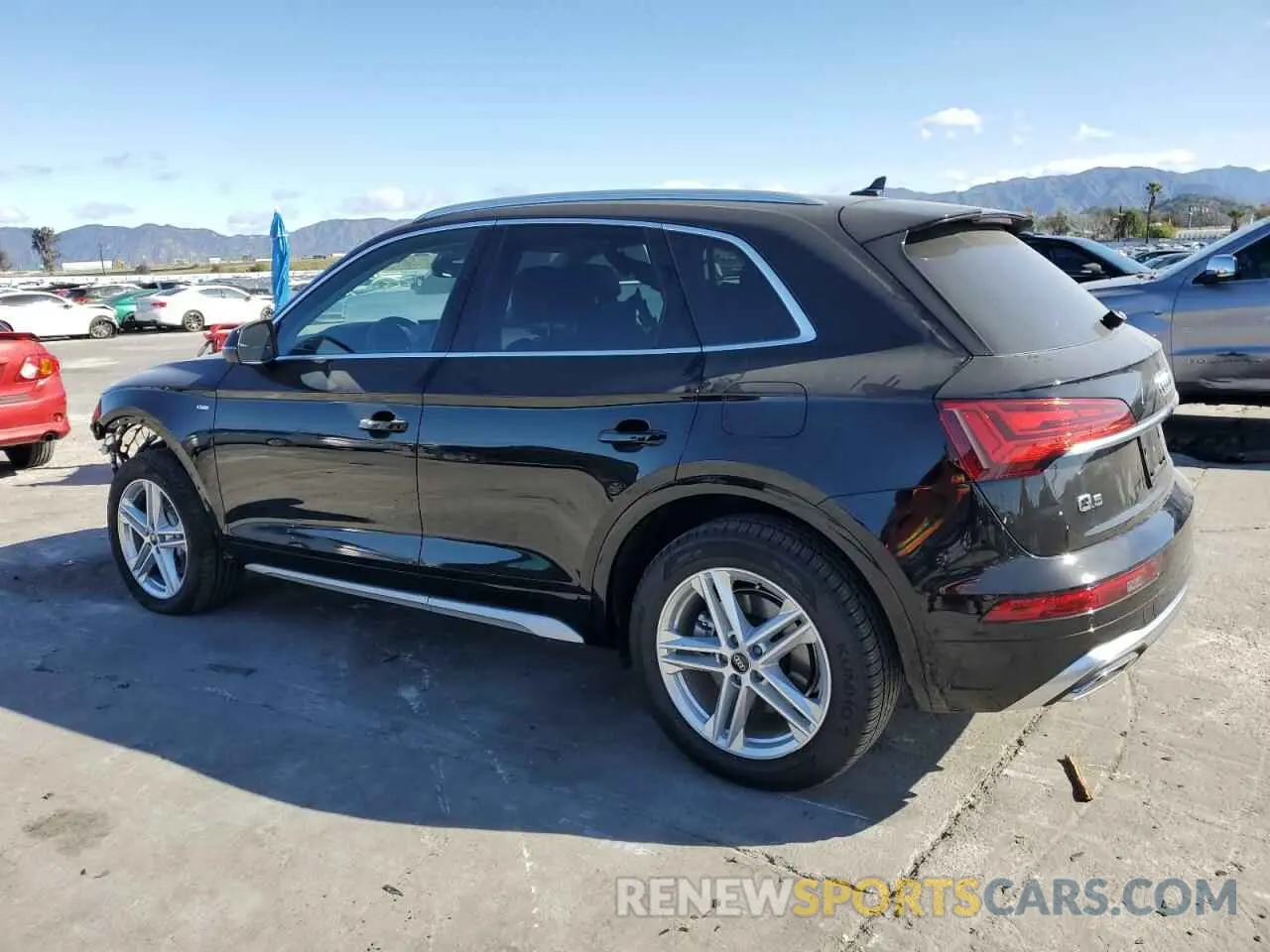 2 Photograph of a damaged car WA1G2AFY8R2102251 AUDI Q5 2024