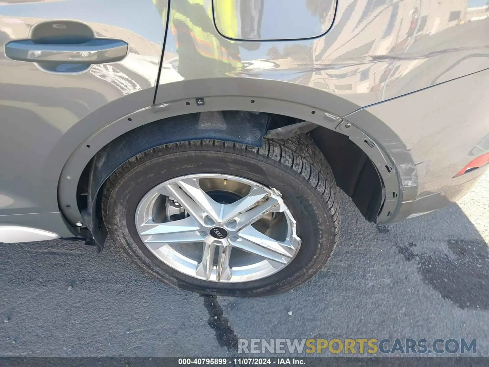 6 Photograph of a damaged car WA1G2AFY8R2103934 AUDI Q5 2024