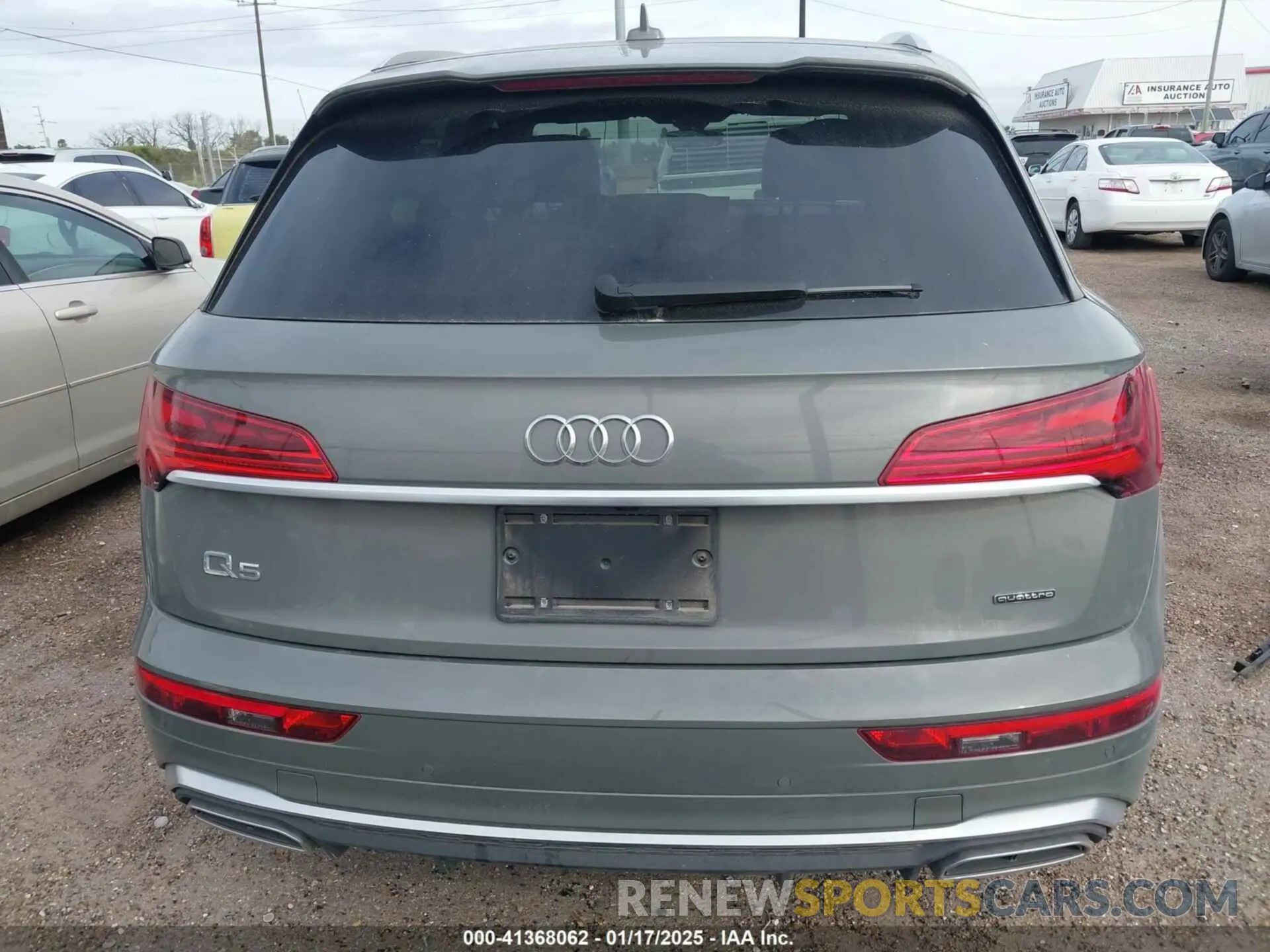 17 Photograph of a damaged car WA1GAAFY1R2000549 AUDI Q5 2024