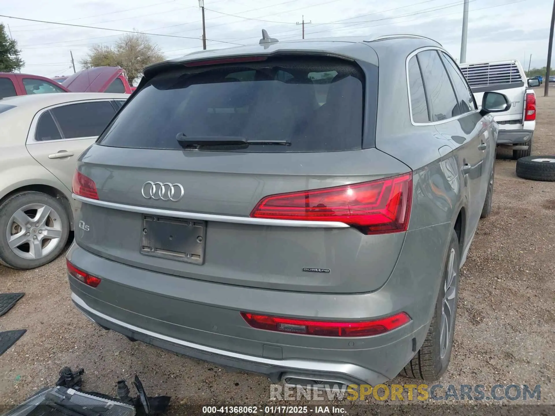 4 Photograph of a damaged car WA1GAAFY1R2000549 AUDI Q5 2024