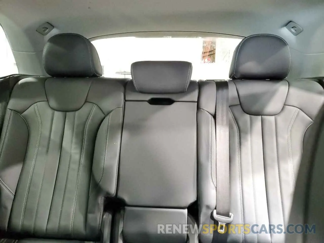 10 Photograph of a damaged car WA1GAAFY1R2050058 AUDI Q5 2024
