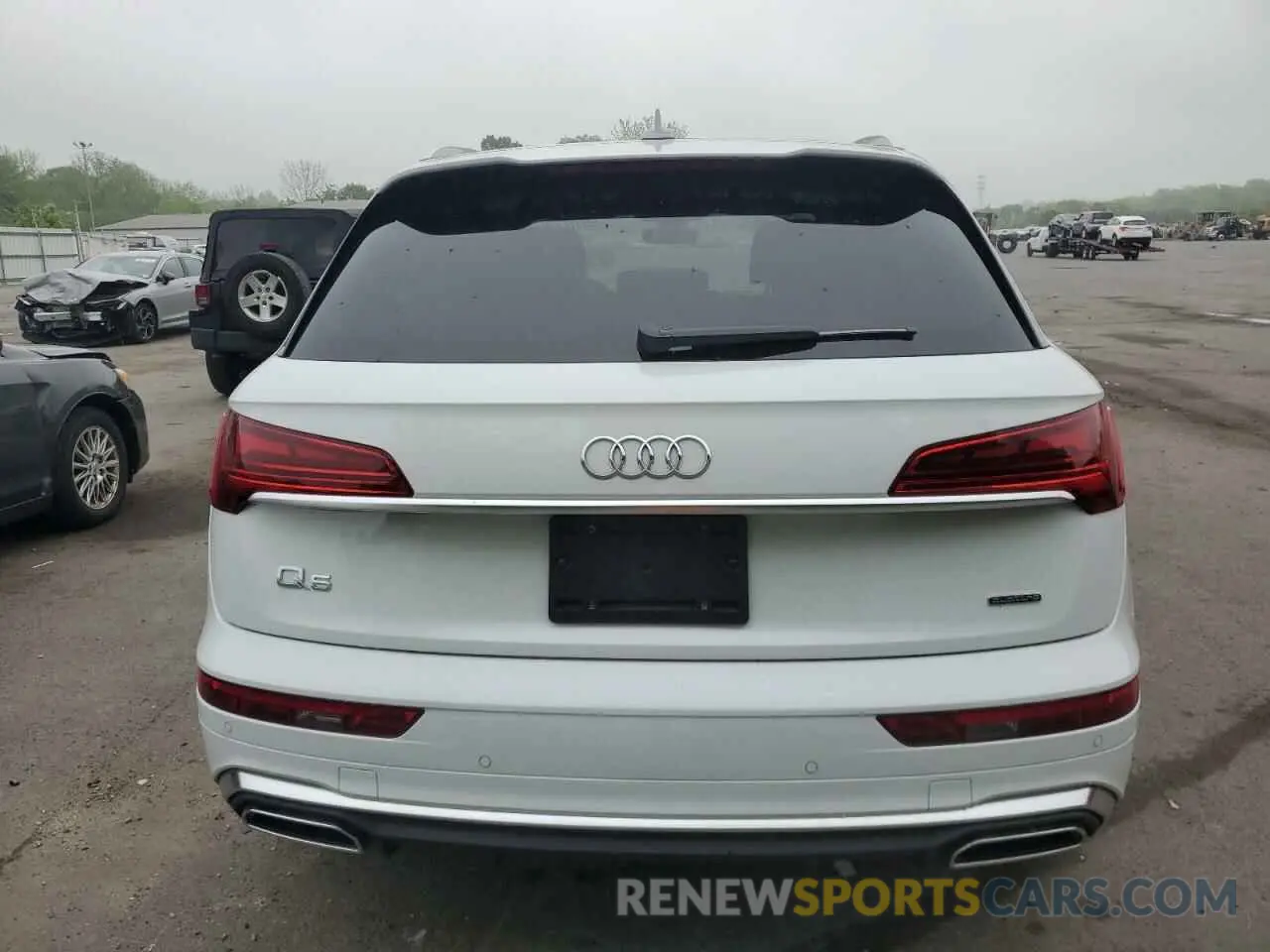 6 Photograph of a damaged car WA1GAAFY1R2142917 AUDI Q5 2024