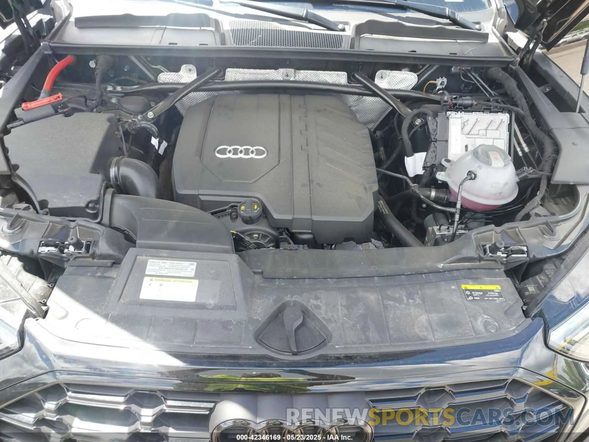 10 Photograph of a damaged car WA1GAAFY3R2113113 AUDI Q5 2024