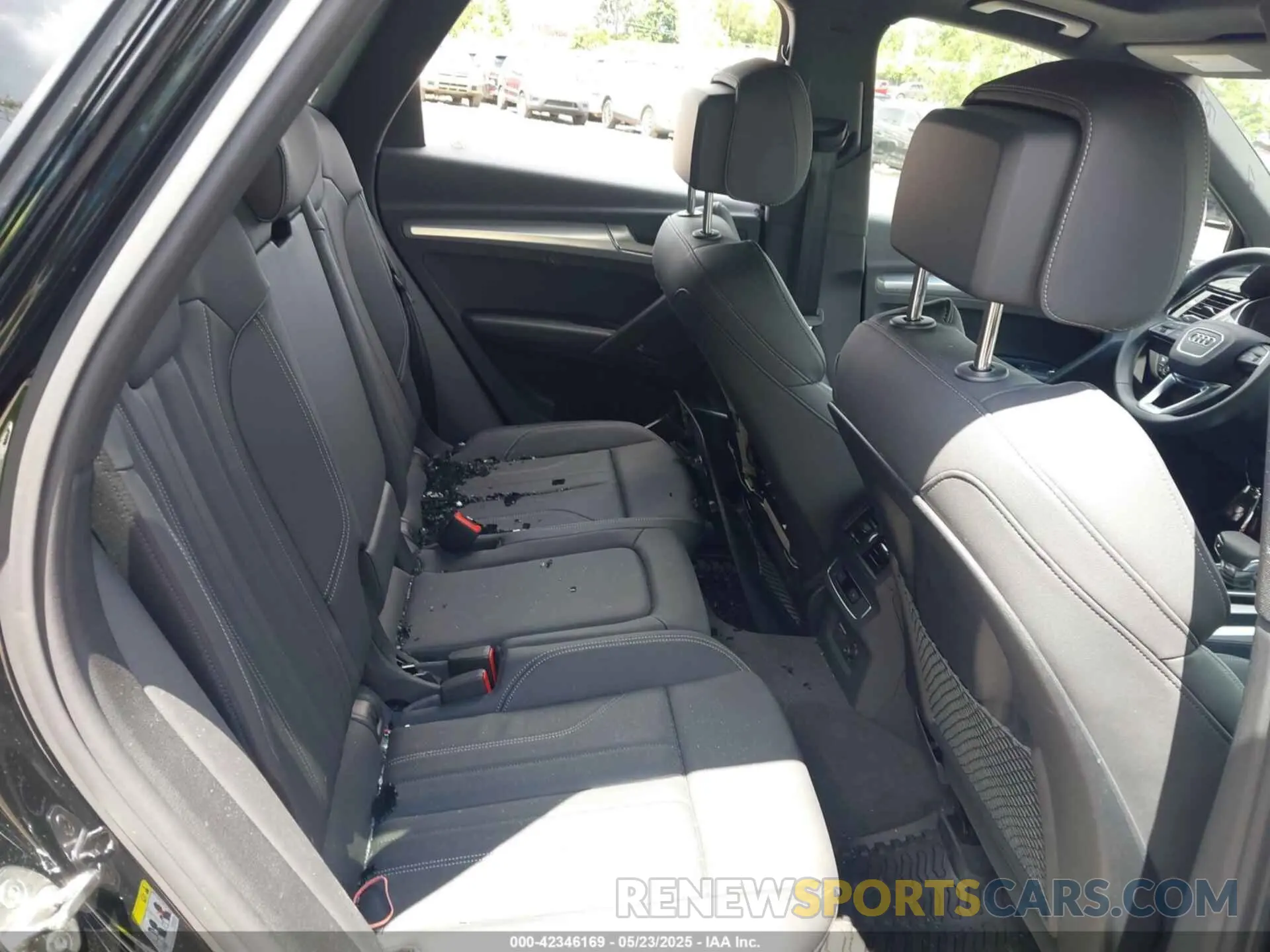 8 Photograph of a damaged car WA1GAAFY3R2113113 AUDI Q5 2024