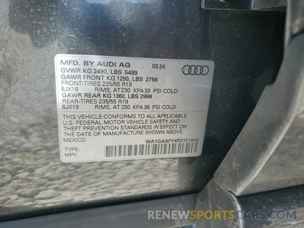 15 Photograph of a damaged car WA1GAAFY4R2101908 AUDI Q5 2024