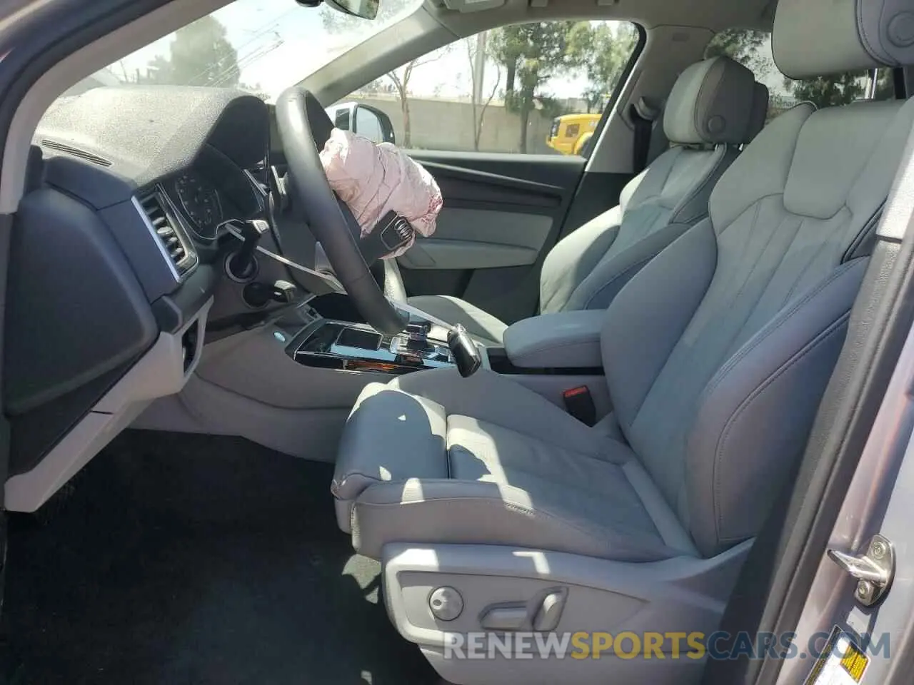 7 Photograph of a damaged car WA1GAAFY5R2067008 AUDI Q5 2024