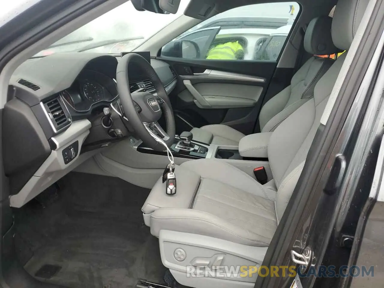 7 Photograph of a damaged car WA1GAAFY5R2093415 AUDI Q5 2024