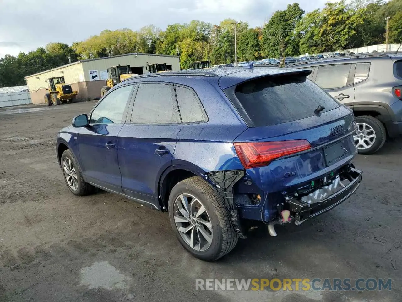 2 Photograph of a damaged car WA1GAAFY5R2116496 AUDI Q5 2024