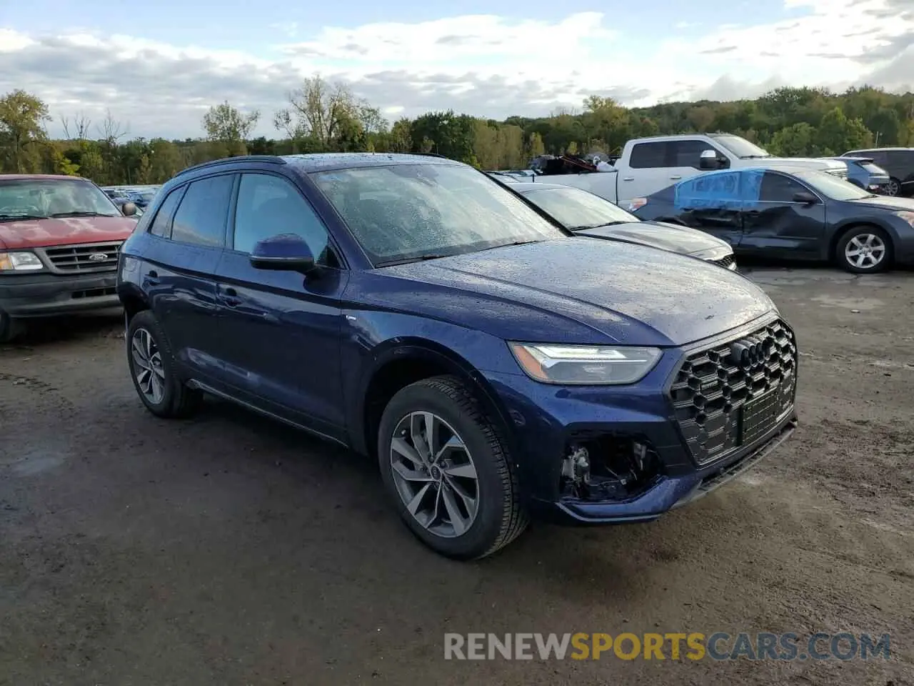 4 Photograph of a damaged car WA1GAAFY5R2116496 AUDI Q5 2024