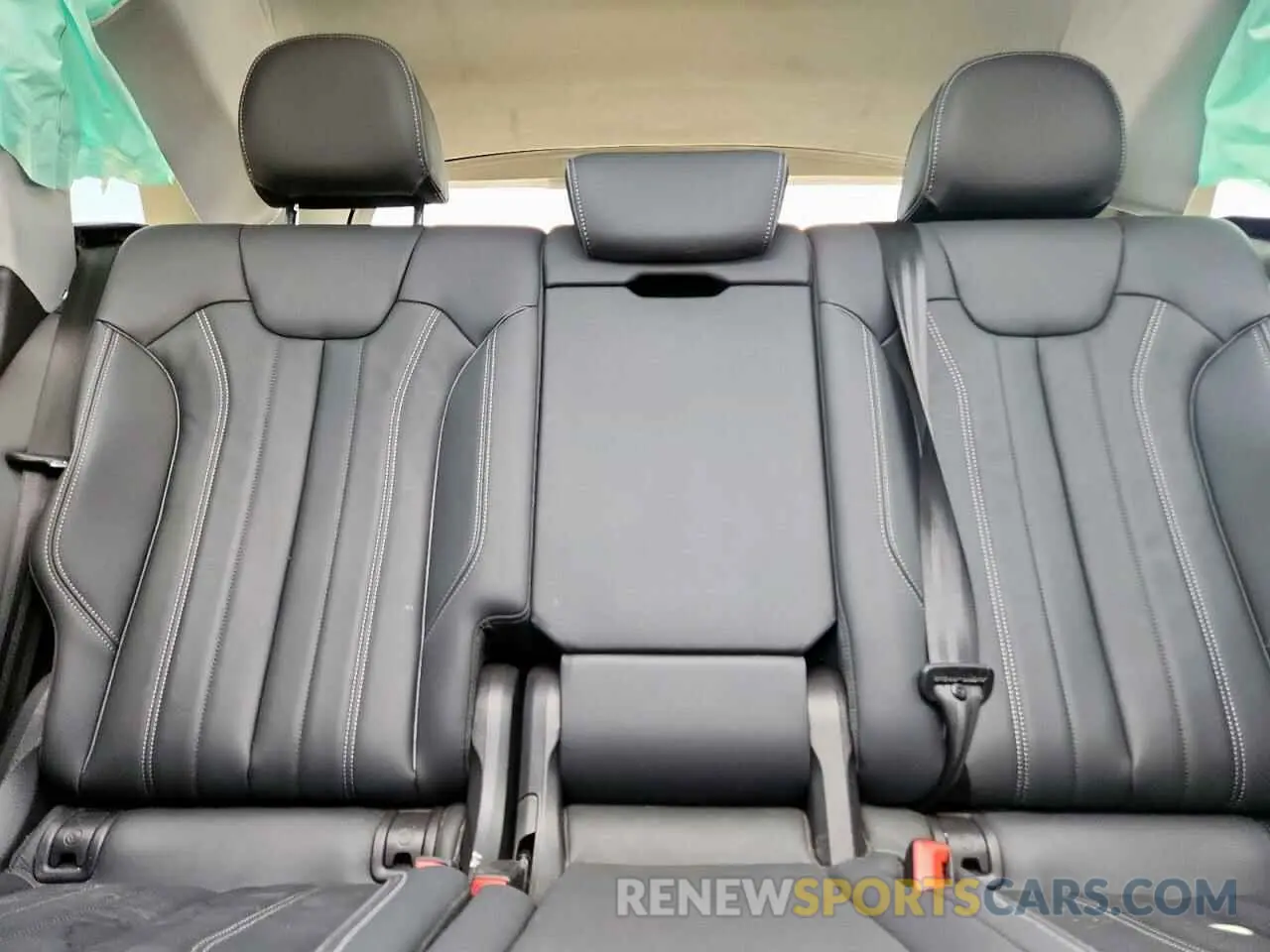 10 Photograph of a damaged car WA1GAAFY6R2030890 AUDI Q5 2024