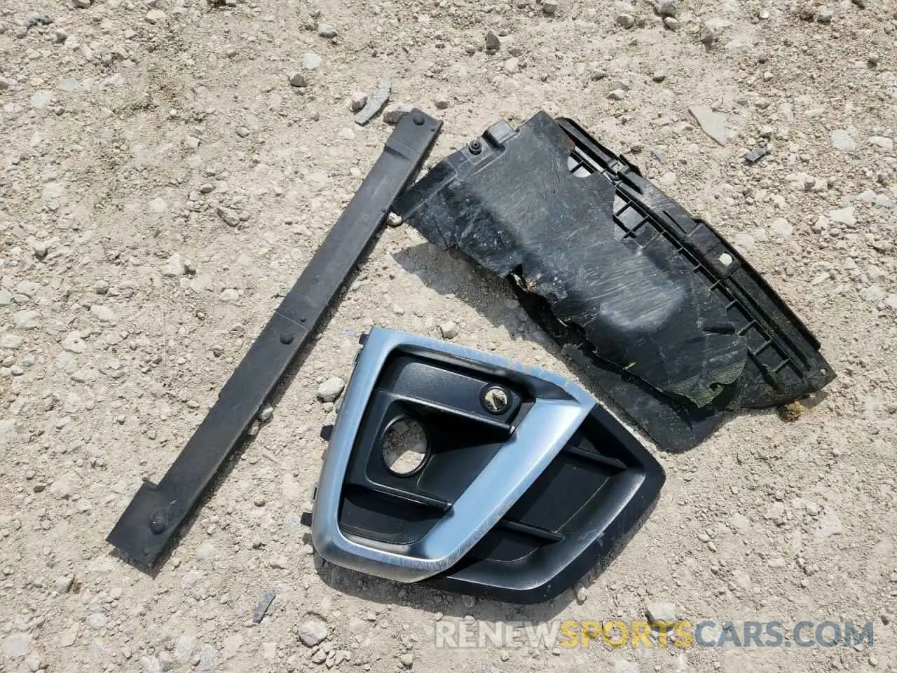 13 Photograph of a damaged car WA1GAAFY6R2030890 AUDI Q5 2024