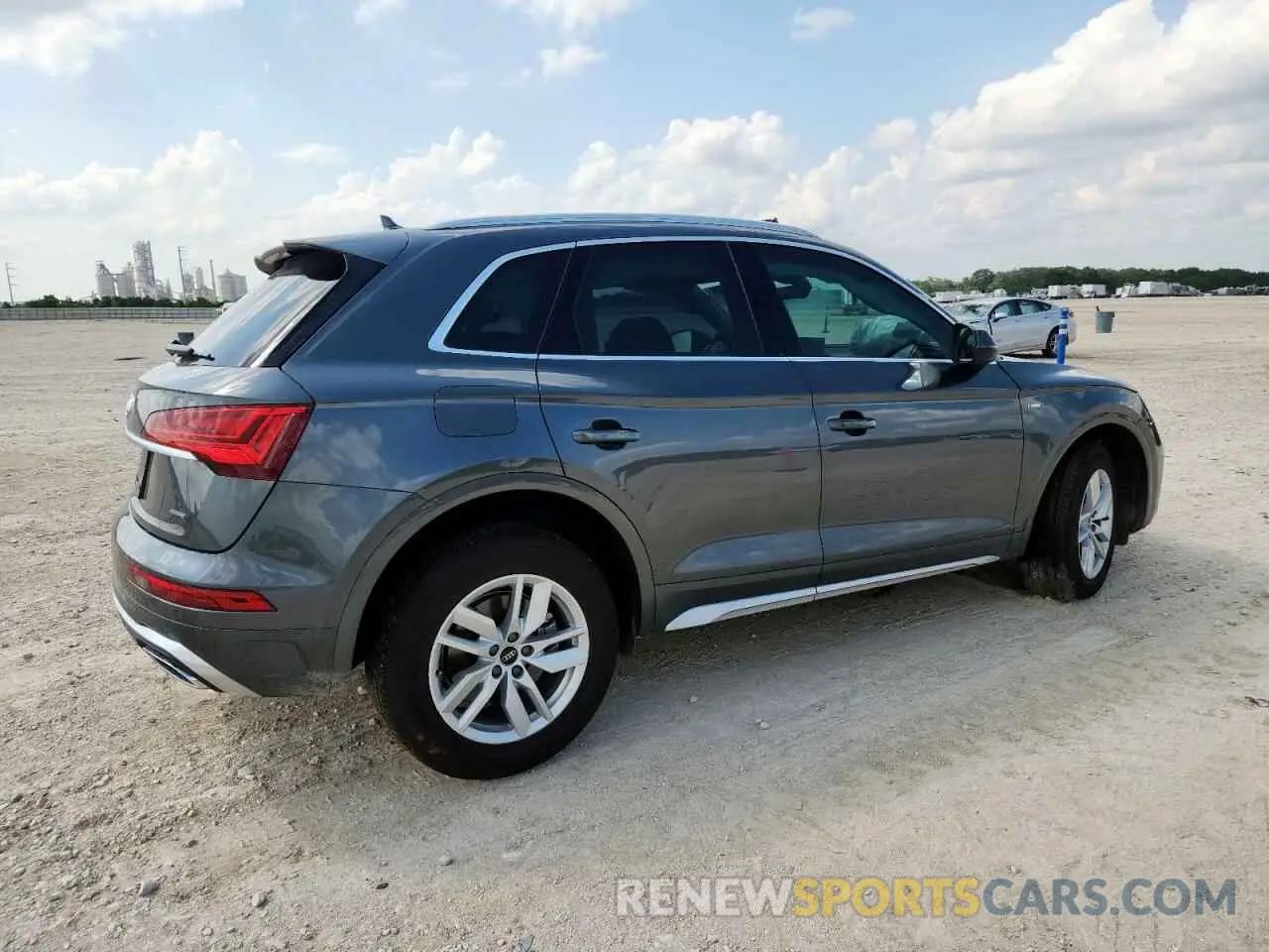 3 Photograph of a damaged car WA1GAAFY6R2030890 AUDI Q5 2024
