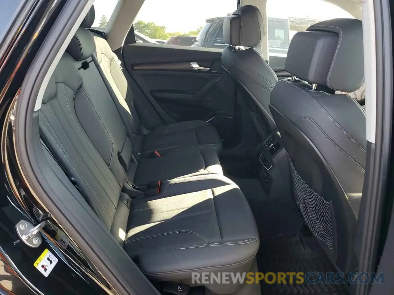 11 Photograph of a damaged car WA1GAAFY6R2053313 AUDI Q5 2024