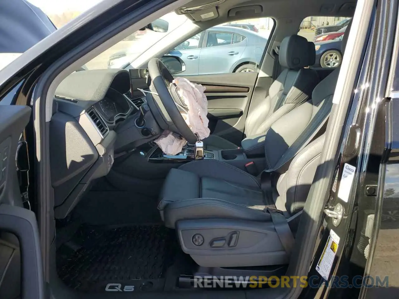 7 Photograph of a damaged car WA1GAAFY6R2053313 AUDI Q5 2024