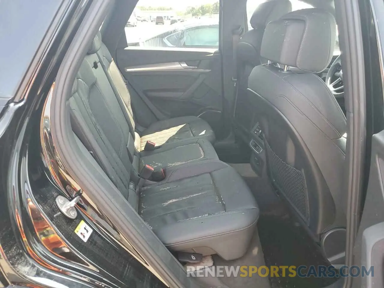 11 Photograph of a damaged car WA1GAAFY6R2107919 AUDI Q5 2024