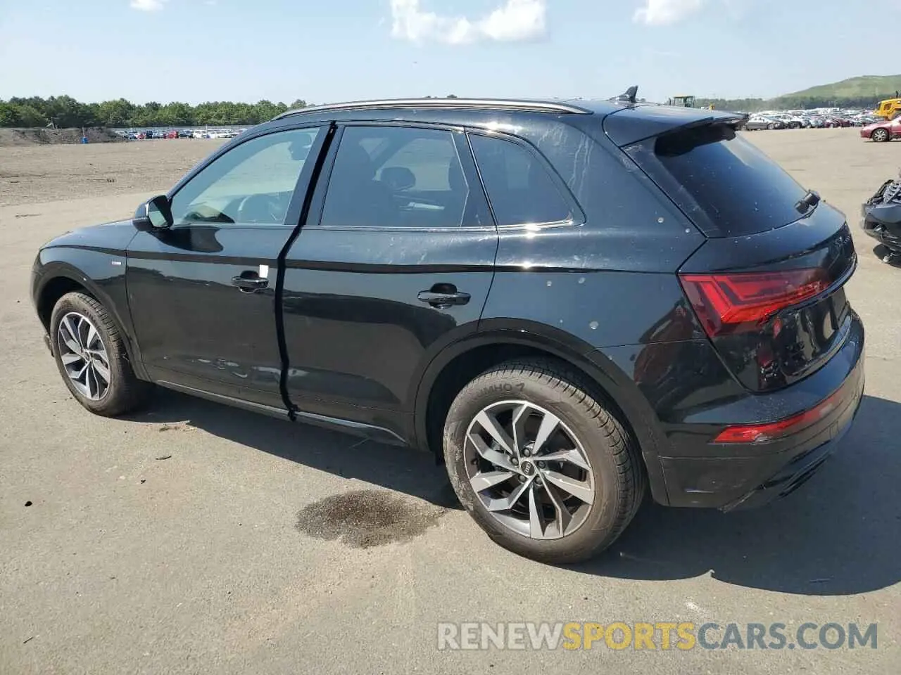 2 Photograph of a damaged car WA1GAAFY6R2107919 AUDI Q5 2024
