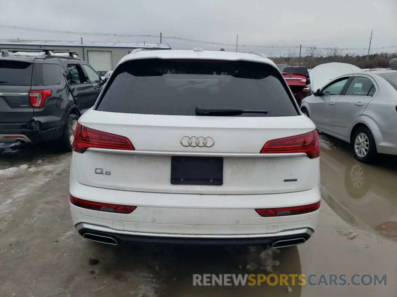 6 Photograph of a damaged car WA1GAAFY6R2141794 AUDI Q5 2024