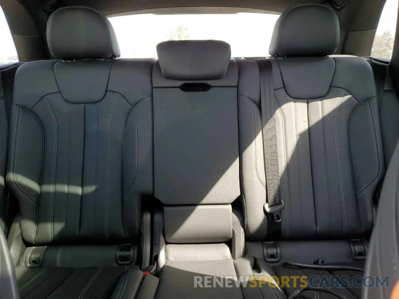 10 Photograph of a damaged car WA1GAAFY7R2099197 AUDI Q5 2024