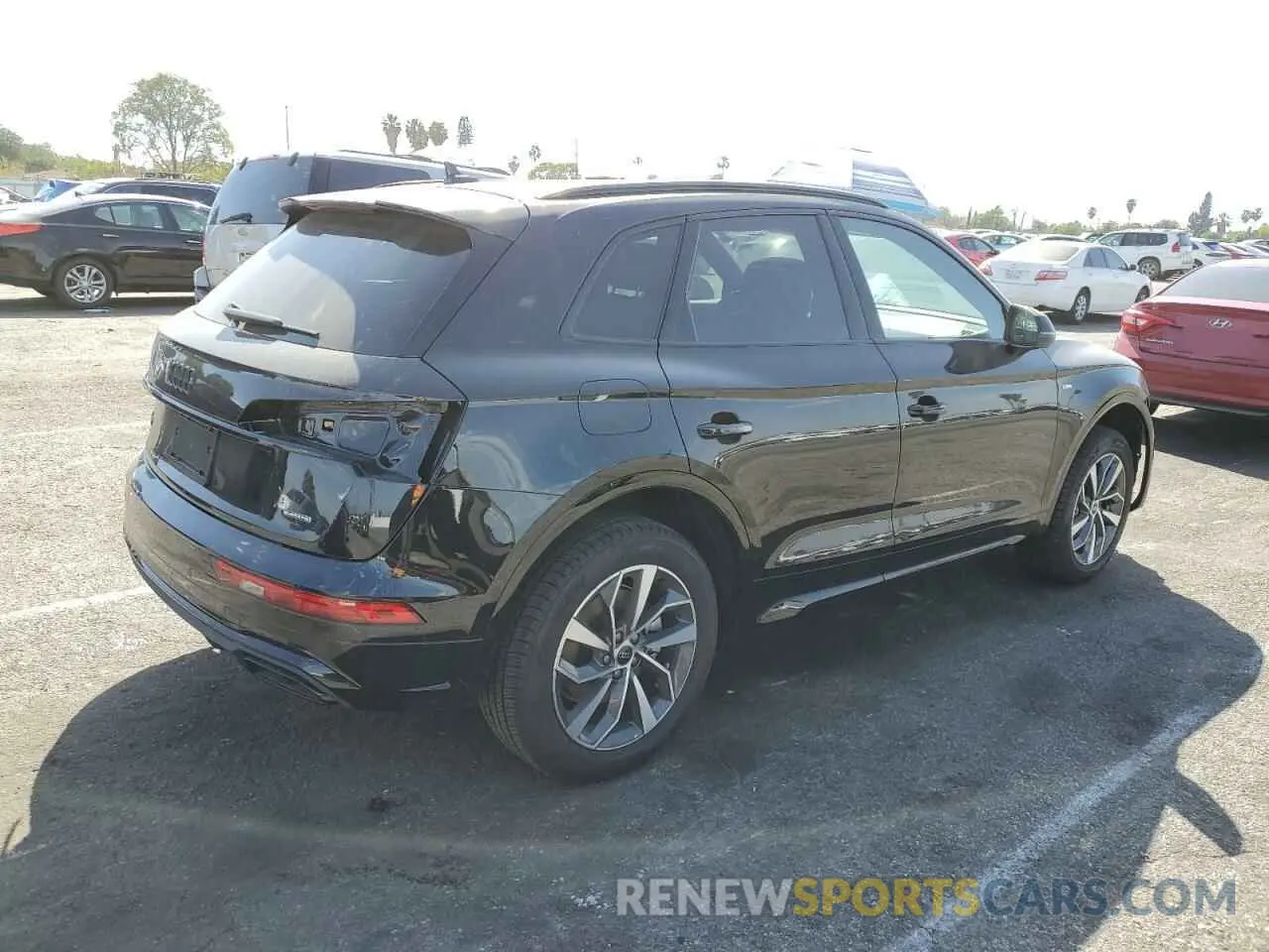 3 Photograph of a damaged car WA1GAAFY7R2099197 AUDI Q5 2024