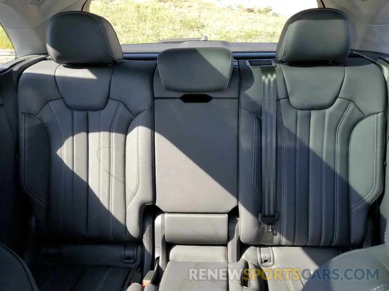 10 Photograph of a damaged car WA1GAAFY8R2000791 AUDI Q5 2024