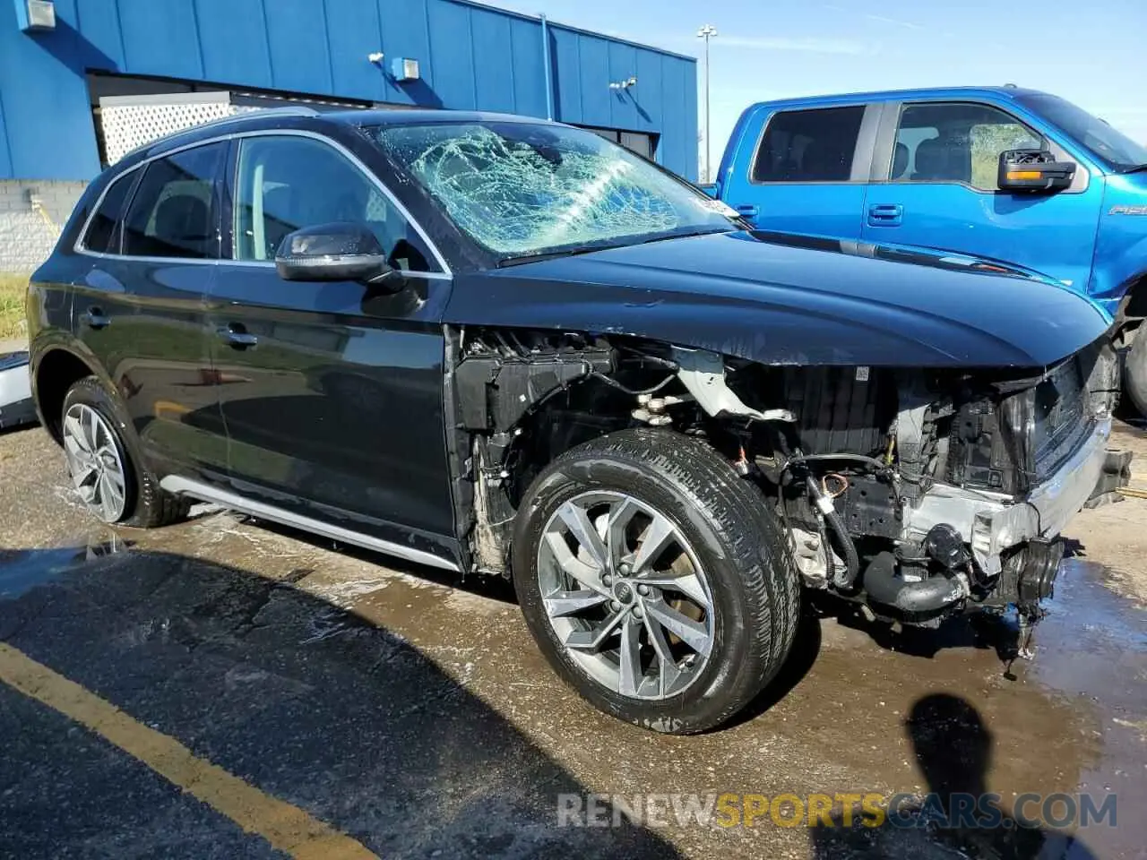 4 Photograph of a damaged car WA1GAAFY8R2000791 AUDI Q5 2024