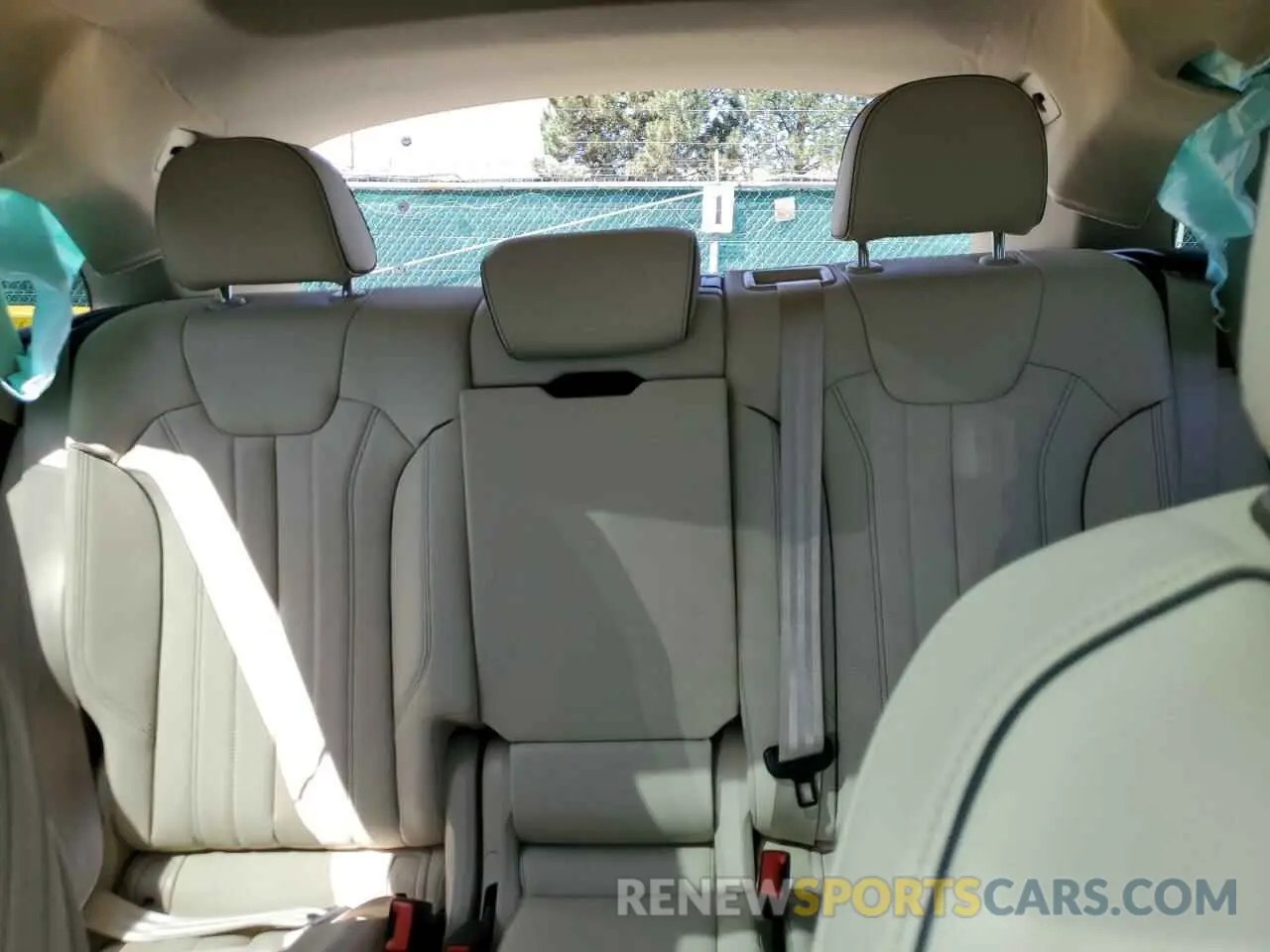 10 Photograph of a damaged car WA1GAAFY8R2017137 AUDI Q5 2024