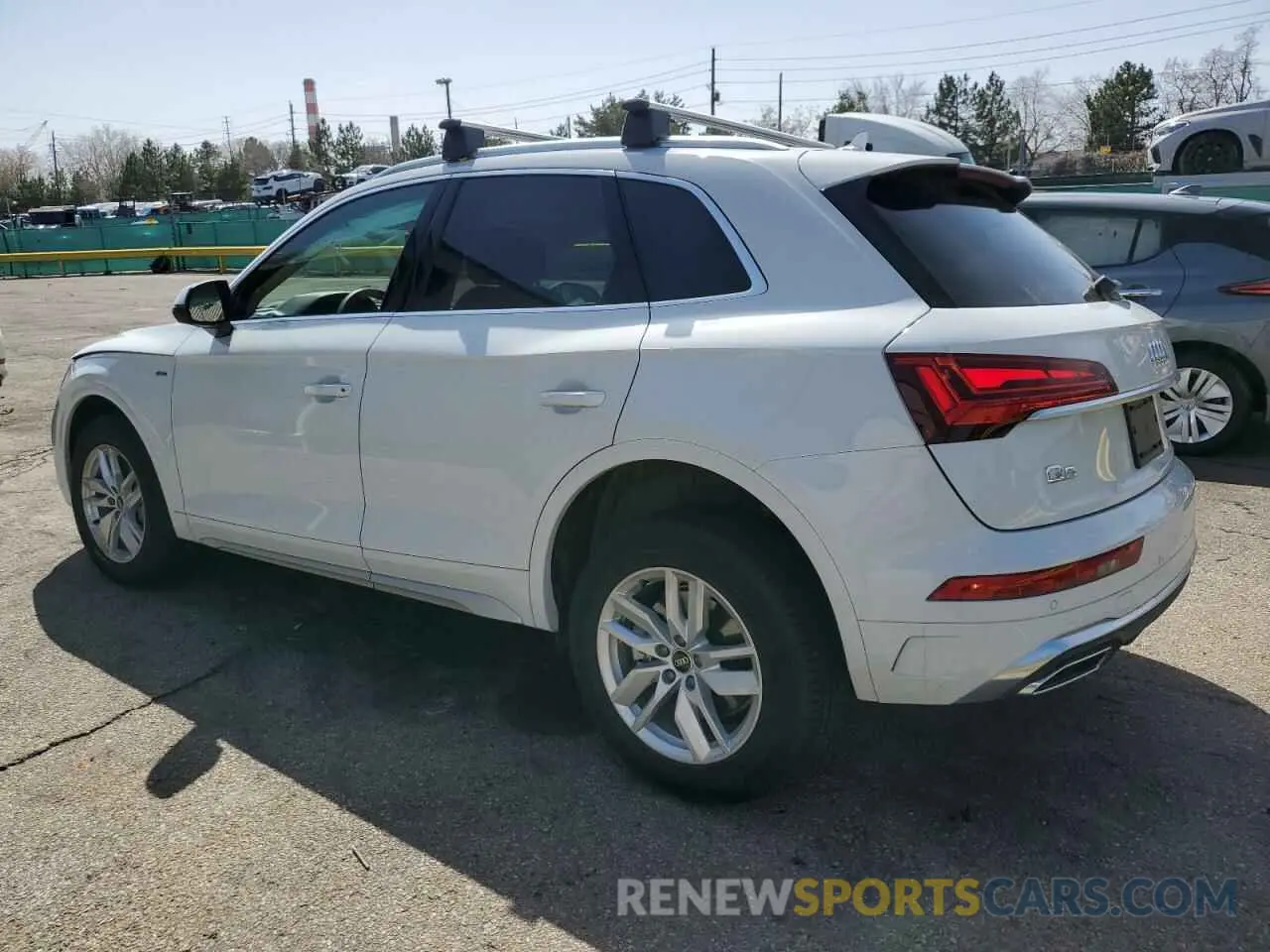 2 Photograph of a damaged car WA1GAAFY8R2017137 AUDI Q5 2024