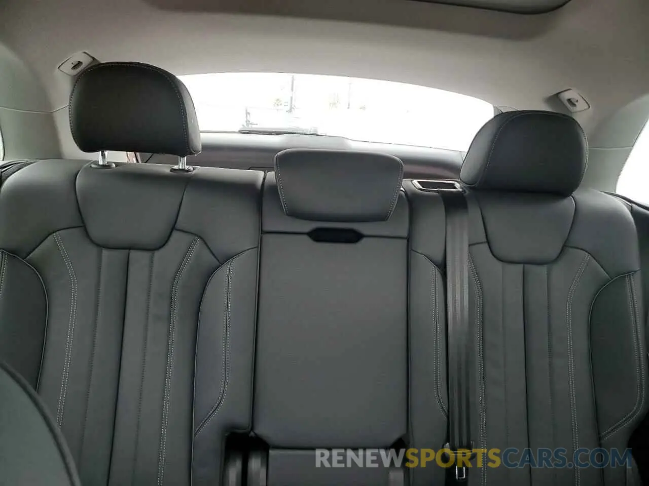 10 Photograph of a damaged car WA1GAAFY8R2017168 AUDI Q5 2024