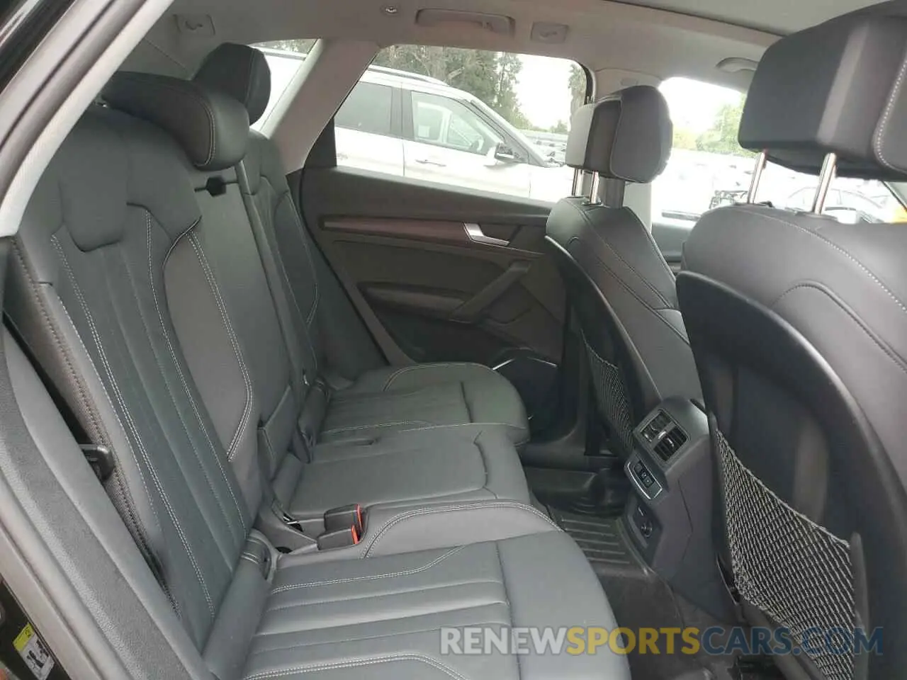 11 Photograph of a damaged car WA1GAAFY8R2017168 AUDI Q5 2024