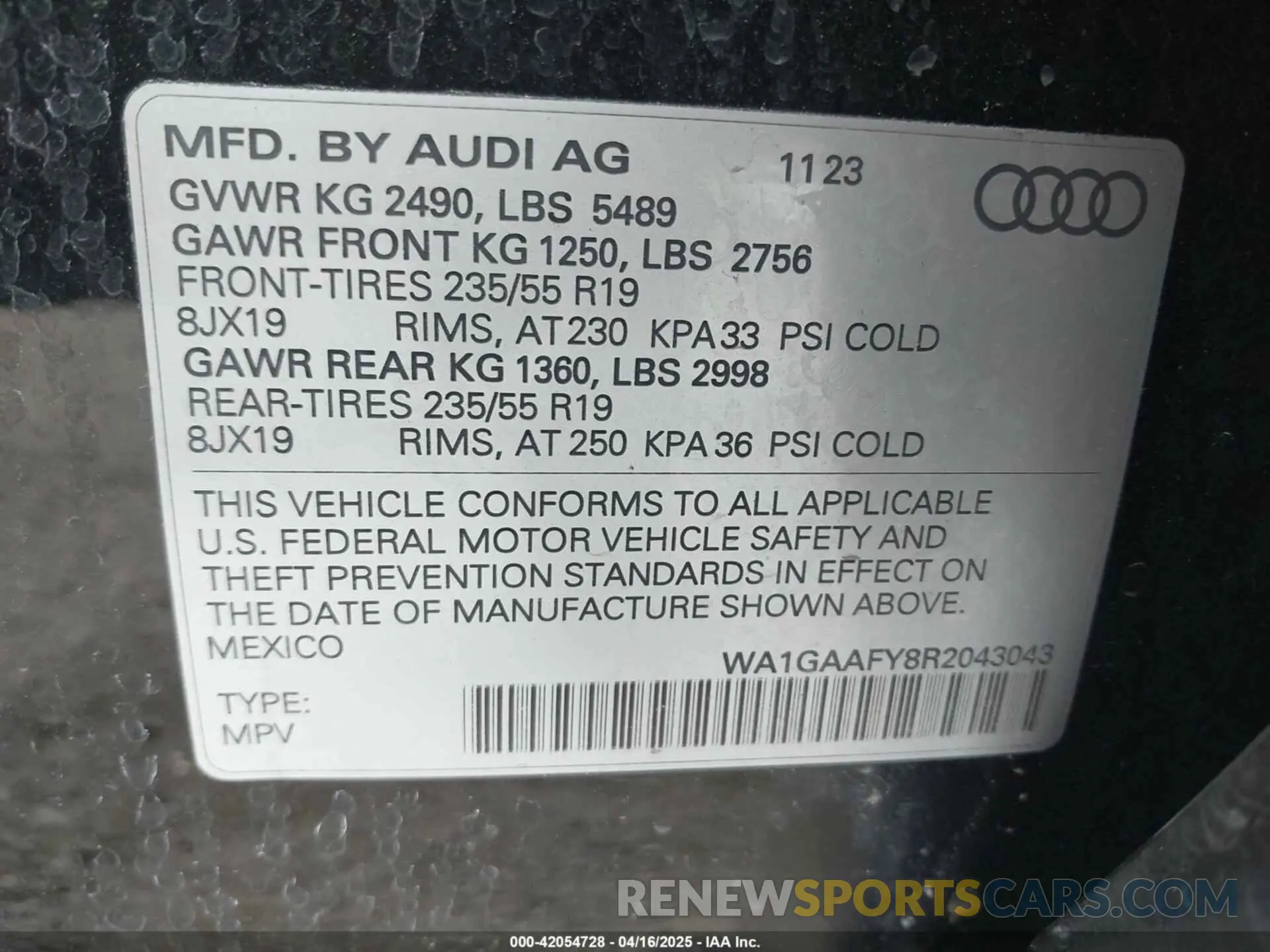 9 Photograph of a damaged car WA1GAAFY8R2043043 AUDI Q5 2024