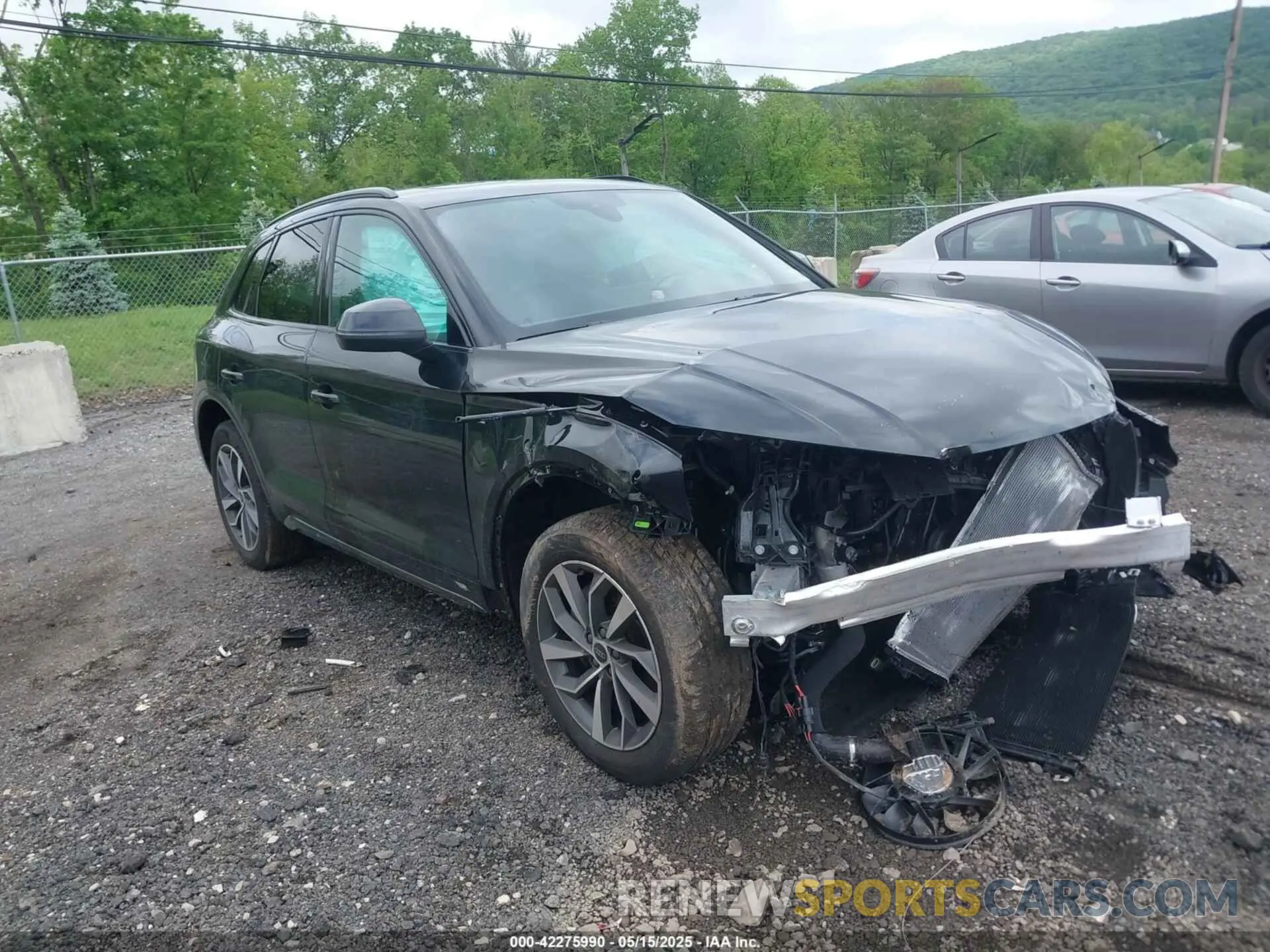 1 Photograph of a damaged car WA1GAAFY9R2108000 AUDI Q5 2024