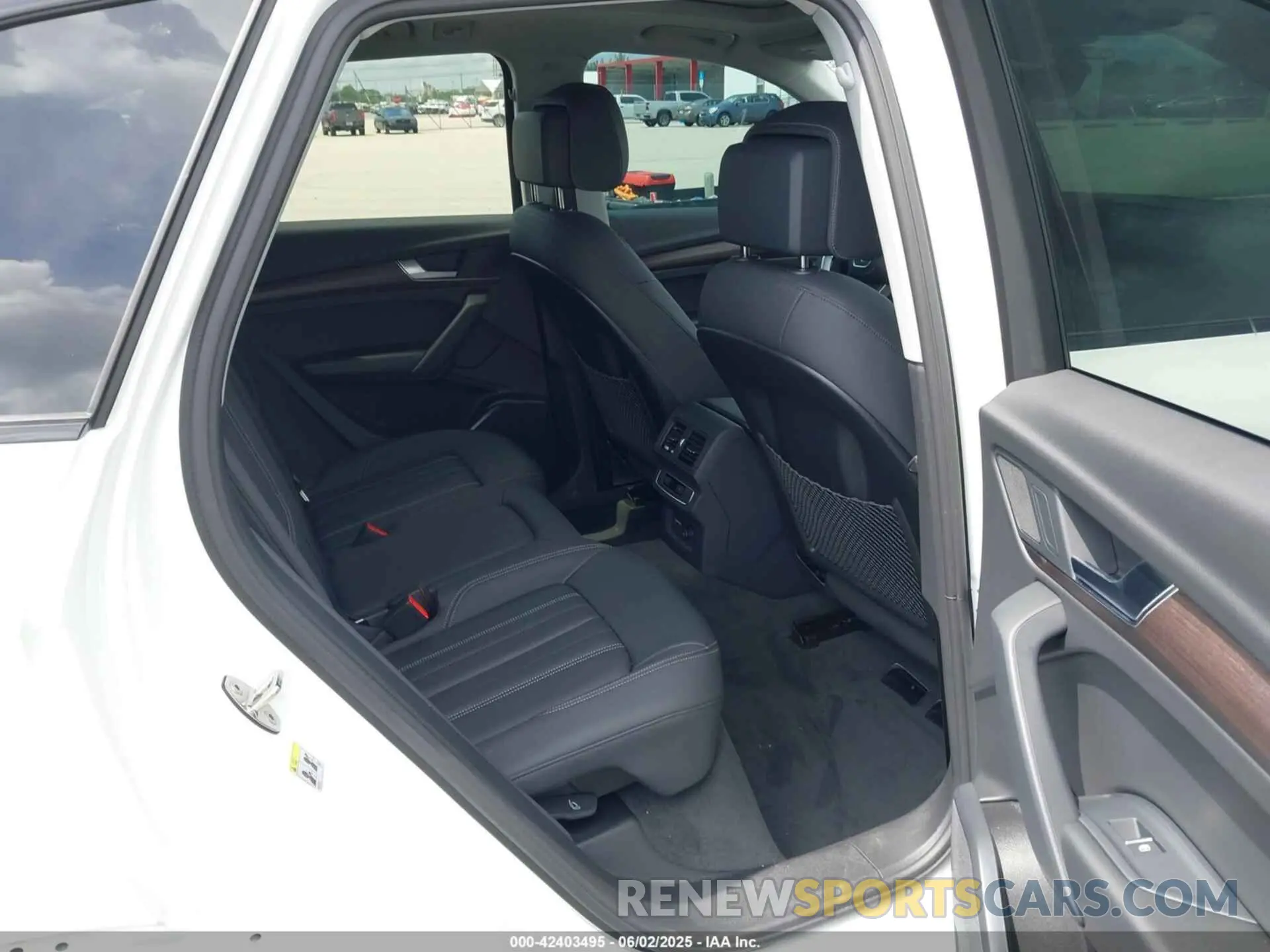 8 Photograph of a damaged car WA1ABAFY3S2050913 AUDI Q5 2025