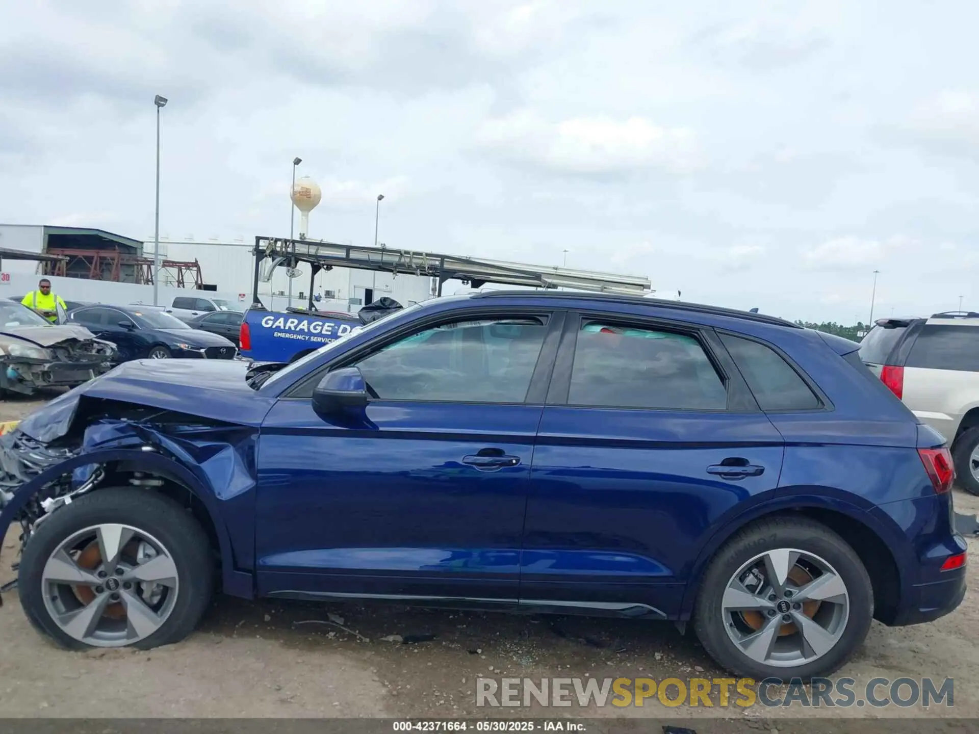 14 Photograph of a damaged car WA1ABAFY7S2050641 AUDI Q5 2025