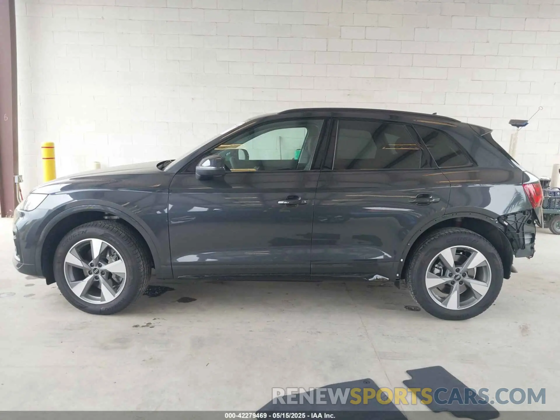 15 Photograph of a damaged car WA1ABAFY9S2045618 AUDI Q5 2025
