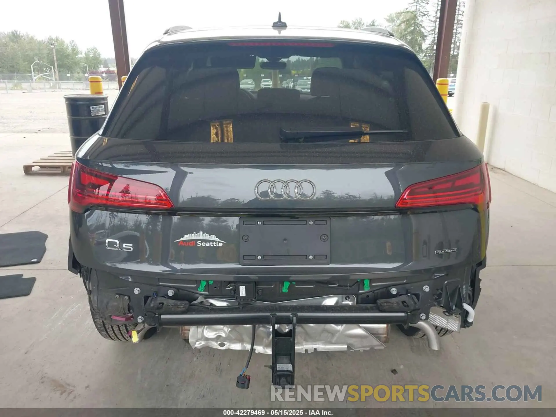 17 Photograph of a damaged car WA1ABAFY9S2045618 AUDI Q5 2025