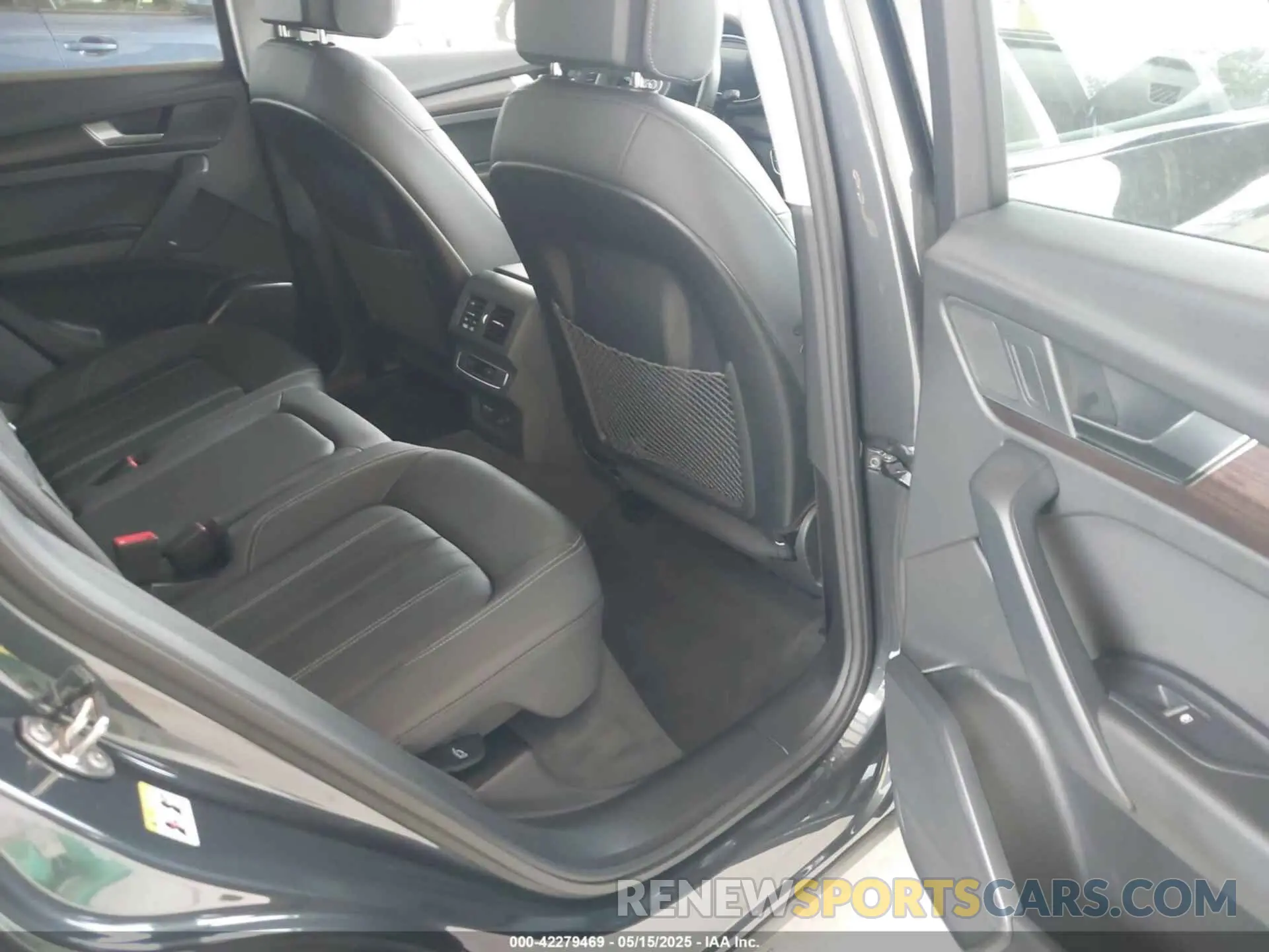 8 Photograph of a damaged car WA1ABAFY9S2045618 AUDI Q5 2025